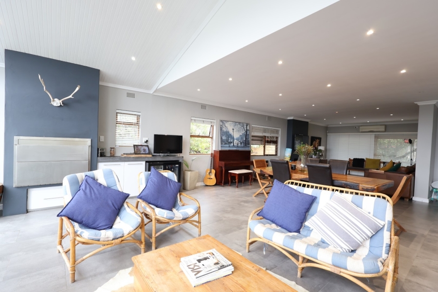 5 Bedroom Property for Sale in Vierlanden Western Cape